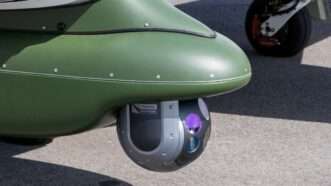 surveillancedrone_1161x653 | VanderWolfImages / Dreamstime.com