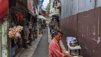A corridor in a dense Indonesian 'superblock' | Photos by Scott Beyer